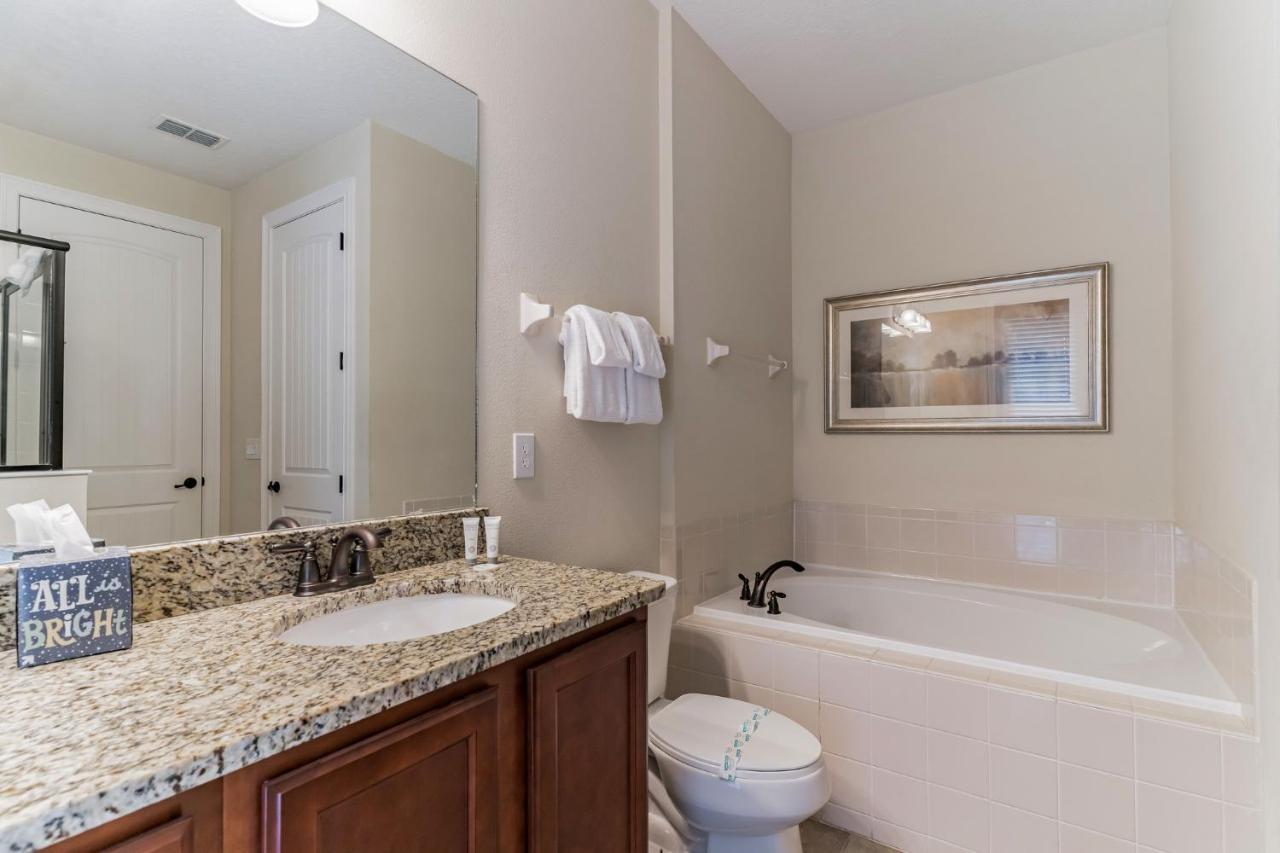 Huge 10 Bdr Family House With Arcades And Free Pool Heat Near Hébergement de vacances Orlando